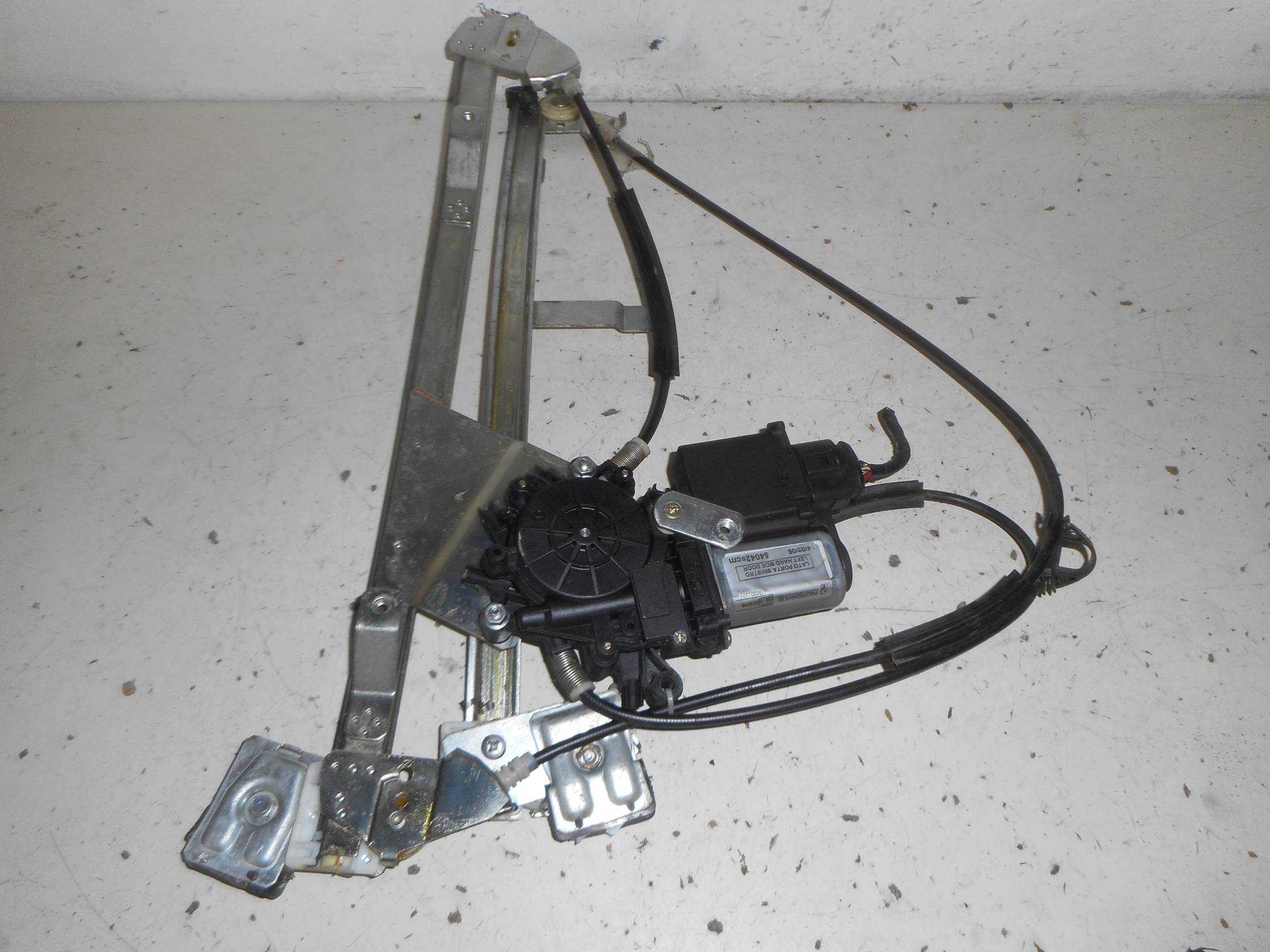 Alzacristallo elettr. porta ant. sx.